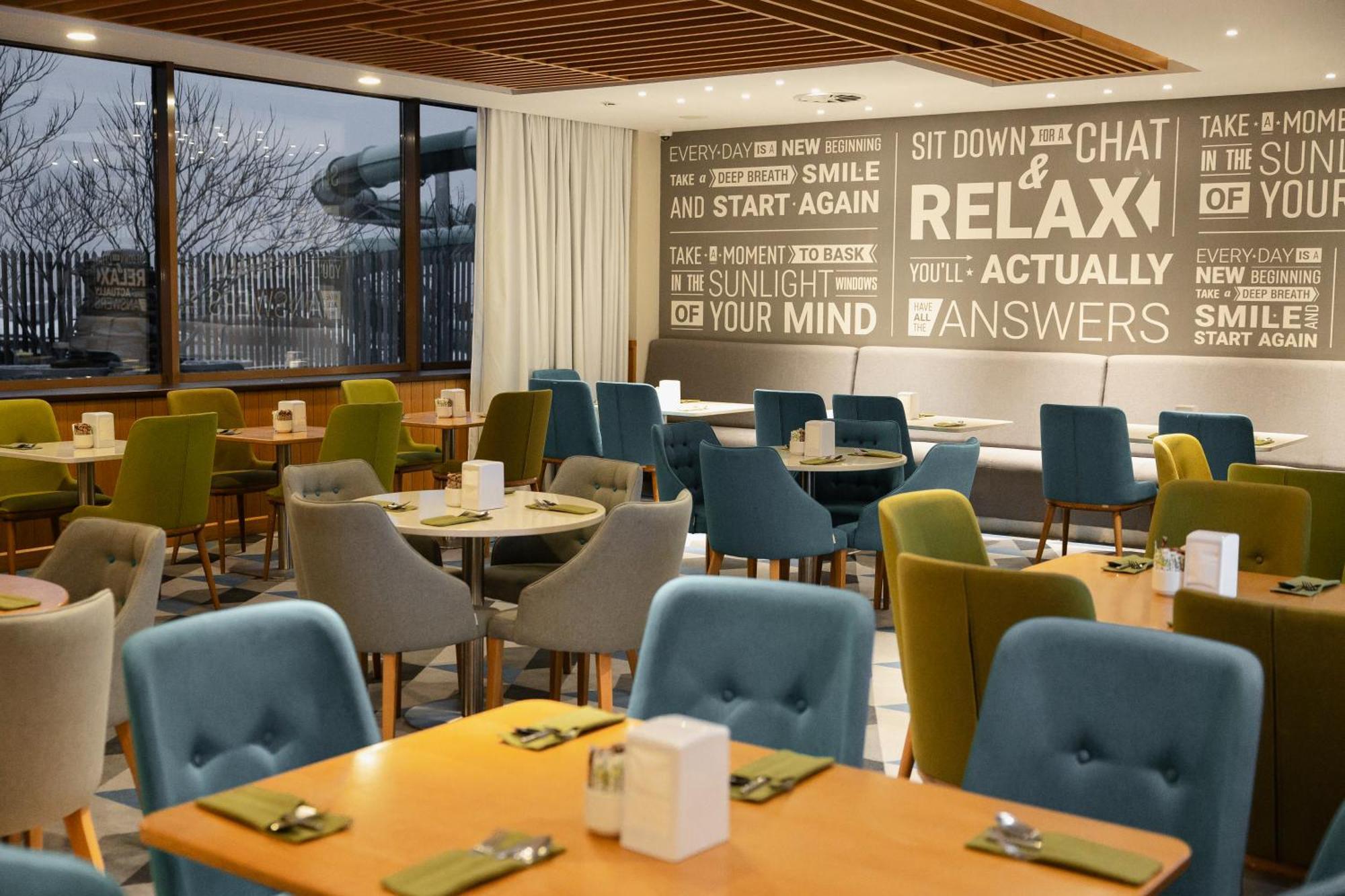 Holiday Inn - Aktau - Seaside By Ihg Kültér fotó