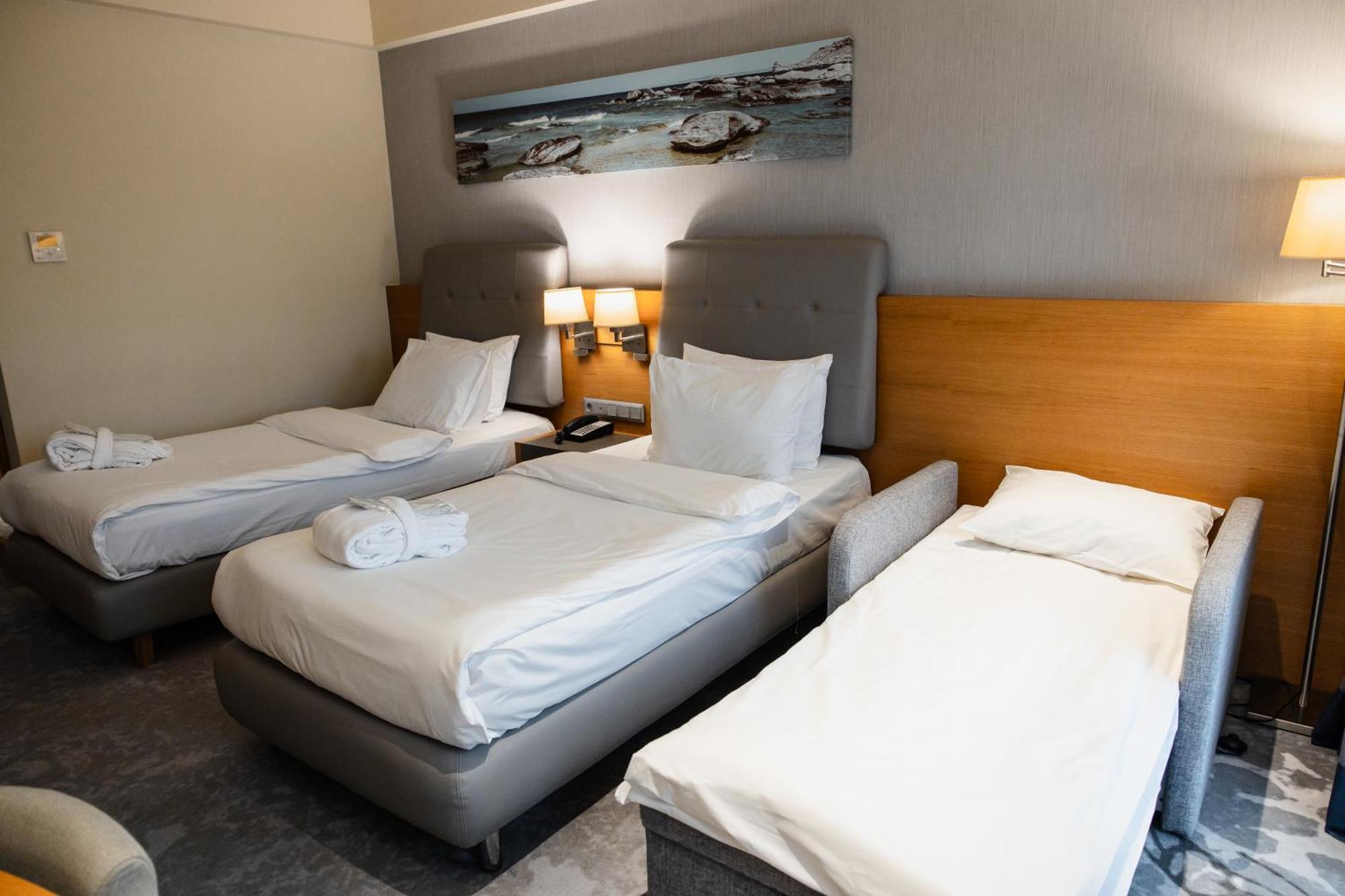 Holiday Inn - Aktau - Seaside By Ihg Kültér fotó