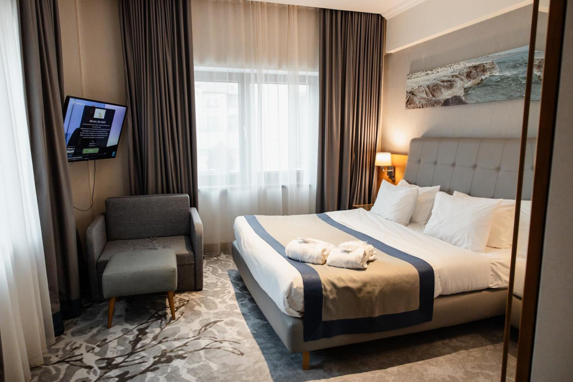Holiday Inn - Aktau - Seaside By Ihg Kültér fotó