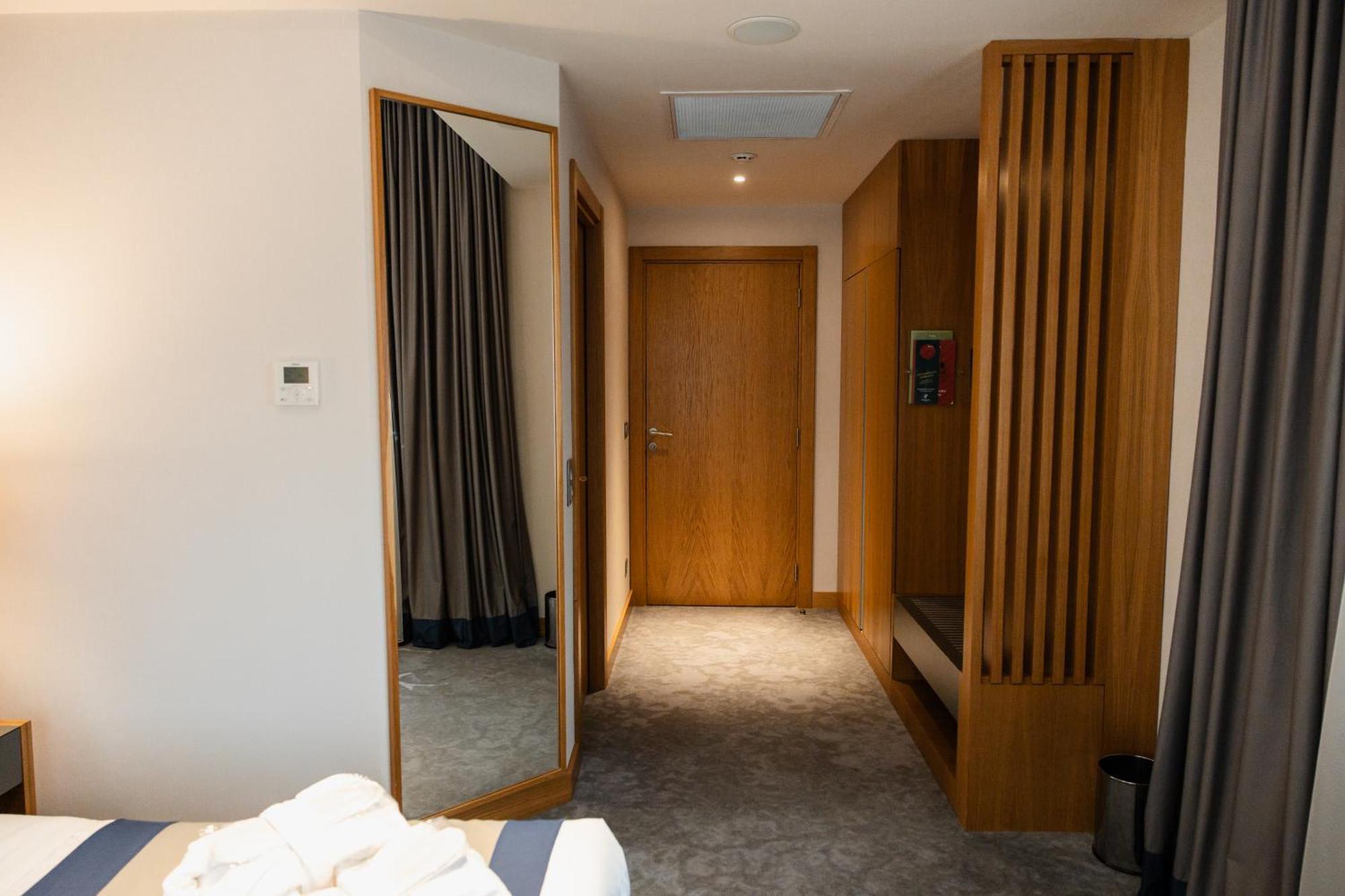 Holiday Inn - Aktau - Seaside By Ihg Kültér fotó